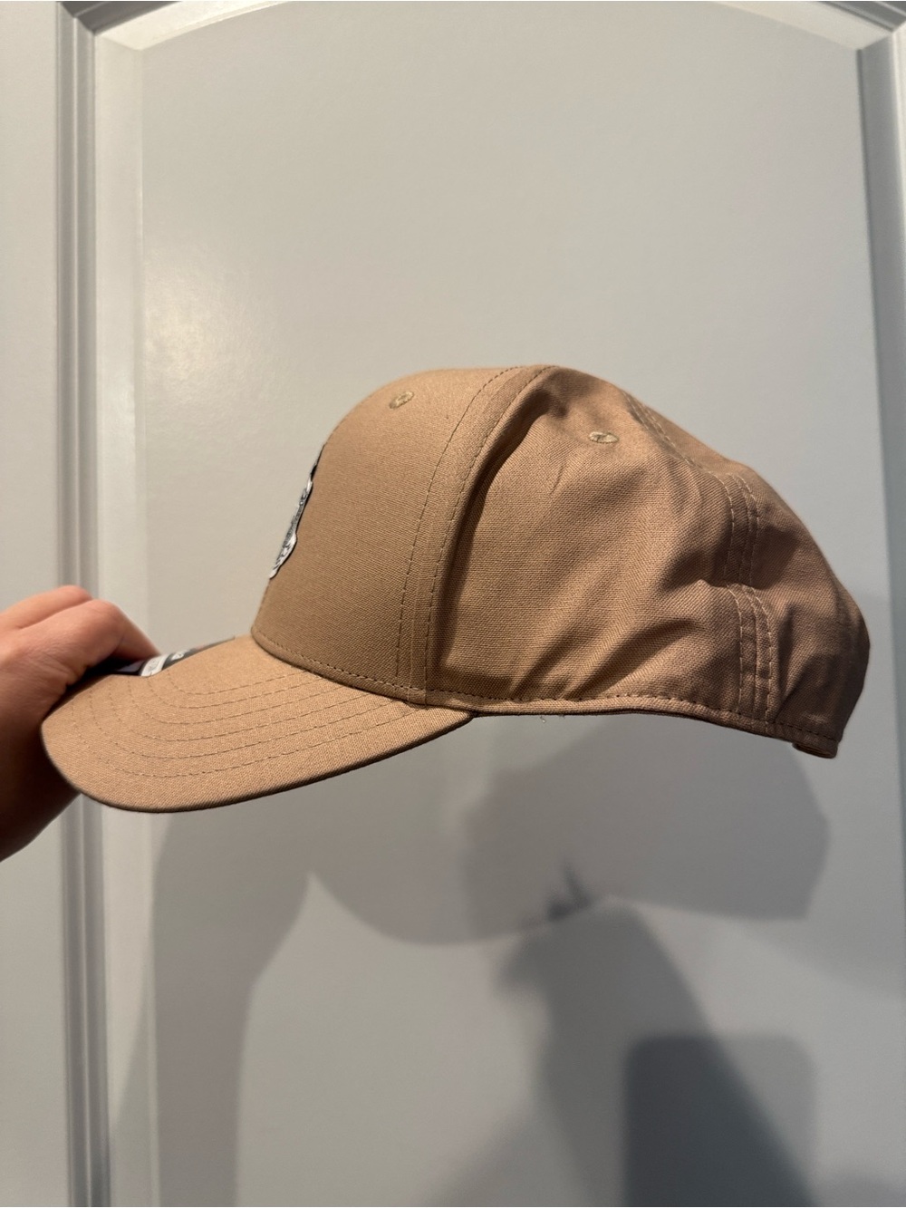NWT! The Beverly Hills Hotel Crest Puka lightweight cotton tan baseball cap - Picture 4 of 10